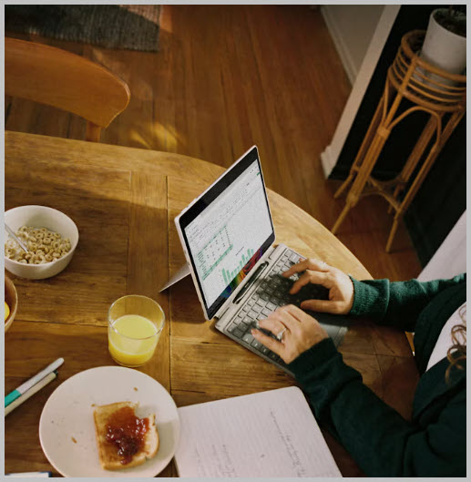 Campaign specialist managing home improvement advertising